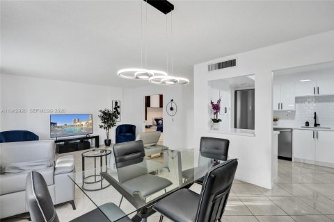 Copropriété à vendre à Hallandale Beach, Floride: 1 chambre, 89.65 m2 № 1999331 - photo 14