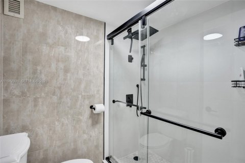 Copropriété à vendre à Hallandale Beach, Floride: 1 chambre, 89.65 m2 № 1999331 - photo 5