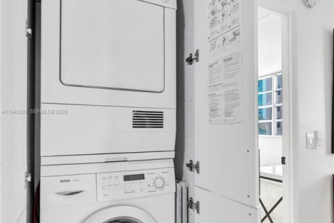 Copropriété à vendre à Hallandale Beach, Floride: 1 chambre, 89.65 m2 № 1999331 - photo 25