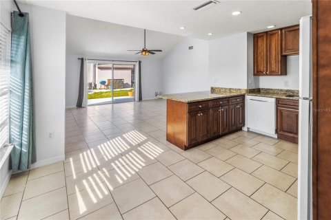 Immobilier commercial à vendre à Sarasota, Floride: 4 chambres, 168.8 m2 № 2425392 - photo 11