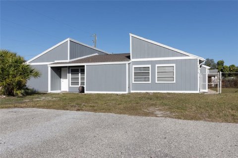 Immobilier commercial à vendre à Sarasota, Floride: 4 chambres, 168.8 m2 № 2425392 - photo 27