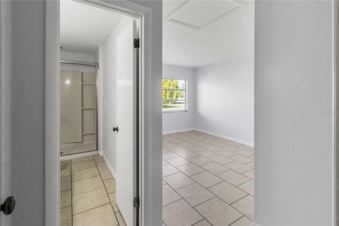 Immobilier commercial à vendre à Sarasota, Floride: 4 chambres, 168.8 m2 № 2425392 - photo 22