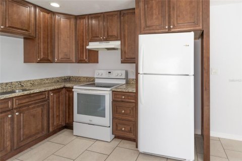 Immobilier commercial à vendre à Sarasota, Floride: 4 chambres, 168.8 m2 № 2425392 - photo 8