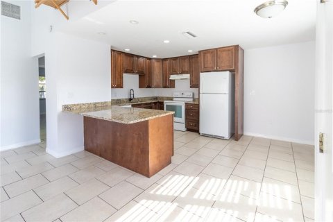 Immobilier commercial à vendre à Sarasota, Floride: 4 chambres, 168.8 m2 № 2425392 - photo 14