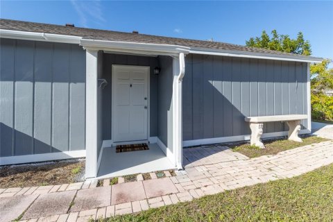 Immobilier commercial à vendre à Sarasota, Floride: 4 chambres, 168.8 m2 № 2425392 - photo 30