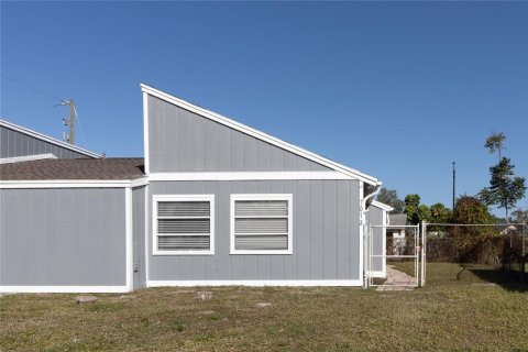 Immobilier commercial à vendre à Sarasota, Floride: 4 chambres, 168.8 m2 № 2425392 - photo 28