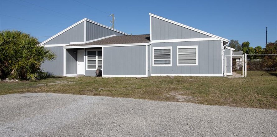 Immobilier commercial à Sarasota, Floride 4 chambres, 168.8 m2 № 2425392