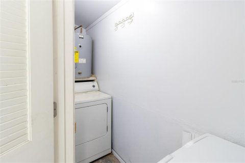 Immobilier commercial à vendre à Sarasota, Floride: 4 chambres, 168.8 m2 № 2425392 - photo 19