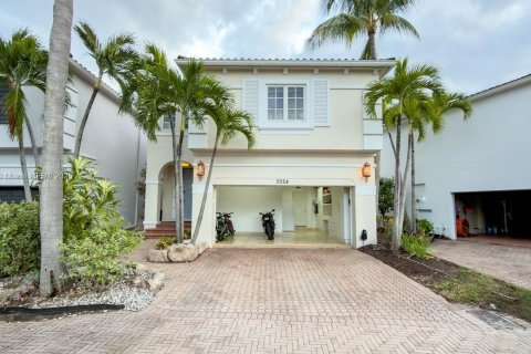 Casa en venta en Aventura, Florida, 3 dormitorios, 215.07 m2 № 2017341 - foto 3