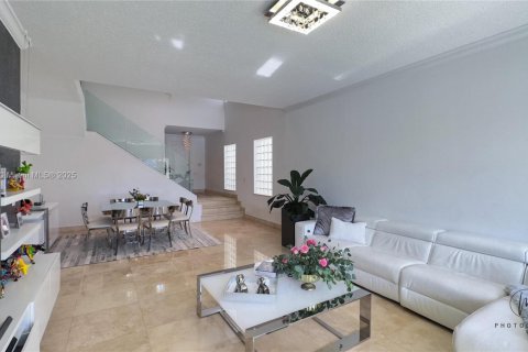 Casa en venta en Aventura, Florida, 3 dormitorios, 215.07 m2 № 2017341 - foto 10