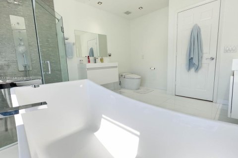 Casa en venta en Aventura, Florida, 3 dormitorios, 215.07 m2 № 2017341 - foto 19