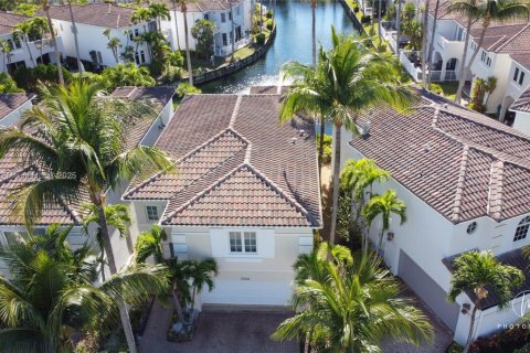 Casa en venta en Aventura, Florida, 3 dormitorios, 215.07 m2 № 2017341 - foto 5