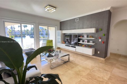 Casa en venta en Aventura, Florida, 3 dormitorios, 215.07 m2 № 2017341 - foto 8