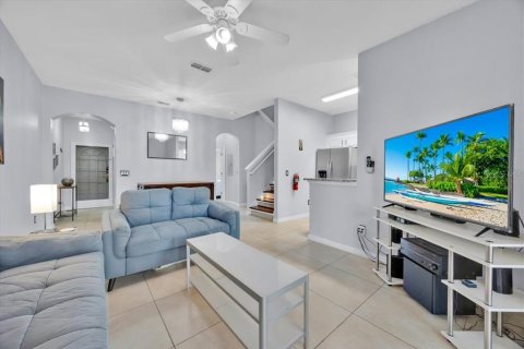 Townhouse in Davenport, Florida 3 bedrooms, 138.61 sq.m. № 1910380 - photo 16