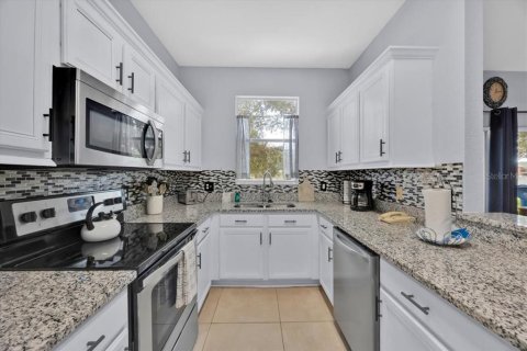 Townhouse in Davenport, Florida 3 bedrooms, 138.61 sq.m. № 1910380 - photo 15