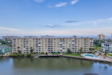 Condo in Port Orange, Florida, 3 bedrooms  № 1831600 - photo 4