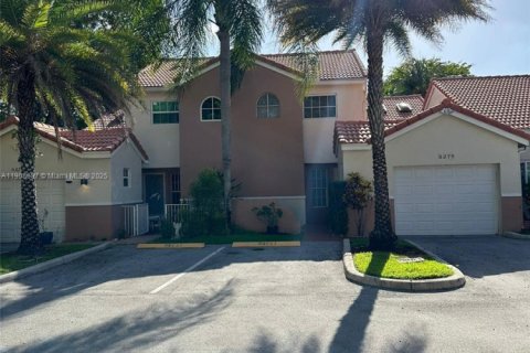 Touwnhouse à louer à Tamarac, Floride: 2 chambres, 104.79 m2 № 1964625 - photo 2