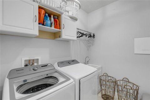 Villa ou maison à vendre à Mount Dora, Floride: 3 chambres, 281.87 m2 № 2122748 - photo 28