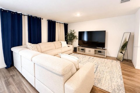 Villa ou maison à louer à Haines City, Floride: 4 chambres, 184.04 m2 № 2317330 - photo 4