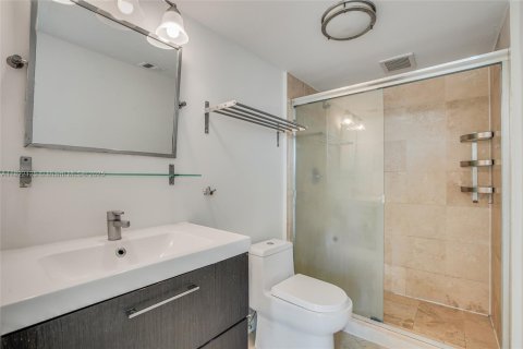 Condo in Bay Harbor Islands, Florida, 1 bedroom  № 1794110 - photo 11