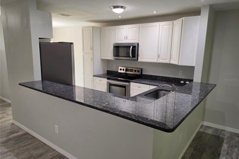 Copropriété à louer à Altamonte Springs, Floride: 3 chambres, 139.54 m2 № 2403513 - photo 5