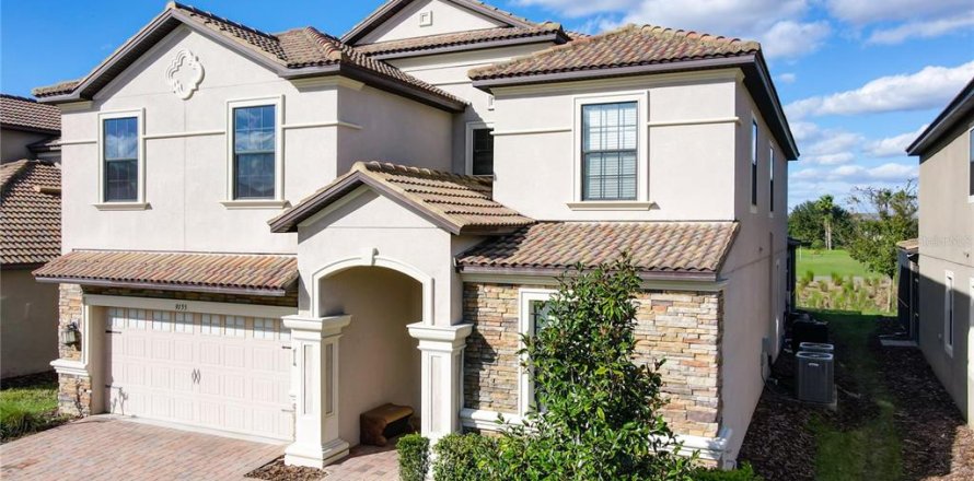 House in Davenport, Florida 8 bedrooms, 363.15 sq.m. № 1906158