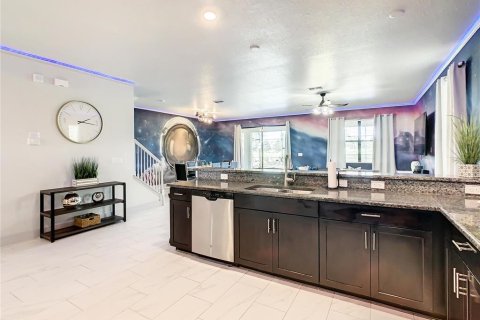 House in Davenport, Florida 8 bedrooms, 363.15 sq.m. № 1906158 - photo 18