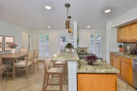 Casa en venta en Tampa, Florida, 4 dormitorios, 193.05 m2 № 1798210 - foto 8