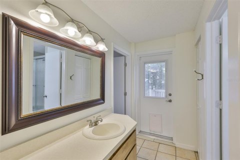 Casa en venta en Tampa, Florida, 4 dormitorios, 193.05 m2 № 1798210 - foto 20