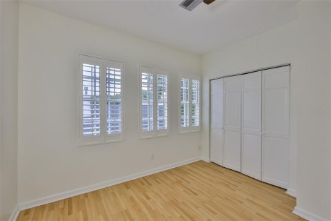 Casa en venta en Tampa, Florida, 4 dormitorios, 193.05 m2 № 1798210 - foto 25