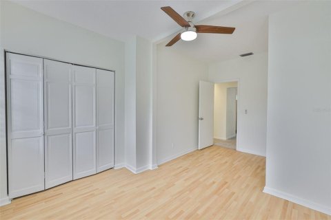 Casa en venta en Tampa, Florida, 4 dormitorios, 193.05 m2 № 1798210 - foto 28