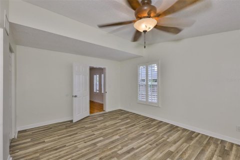 Casa en venta en Tampa, Florida, 4 dormitorios, 193.05 m2 № 1798210 - foto 15
