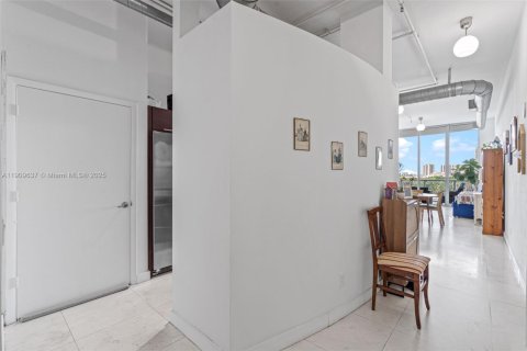 Condominio en venta en Aventura, Florida, 2 dormitorios, 111.85 m2 № 1965436 - foto 13