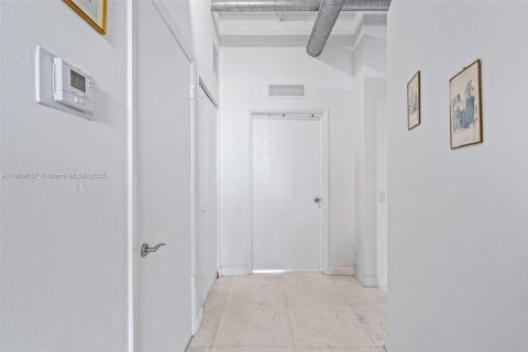 Condominio en venta en Aventura, Florida, 2 dormitorios, 111.85 m2 № 1965436 - foto 14