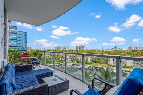 Condominio en venta en Aventura, Florida, 2 dormitorios, 111.85 m2 № 1965436 - foto 27
