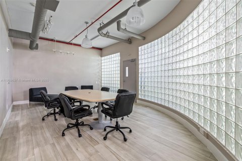 Condominio en venta en Aventura, Florida, 2 dormitorios, 111.85 m2 № 1965436 - foto 30