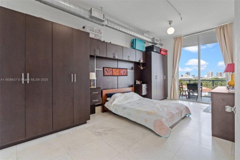 Condominio en venta en Aventura, Florida, 2 dormitorios, 111.85 m2 № 1965436 - foto 16