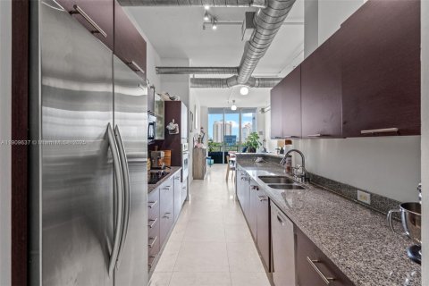 Condominio en venta en Aventura, Florida, 2 dormitorios, 111.85 m2 № 1965436 - foto 12