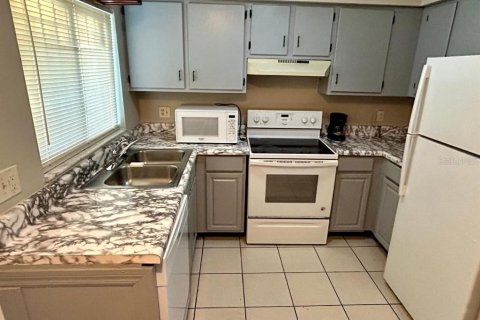 Touwnhouse à louer à Winter Springs, Floride: 2 chambres, 83.61 m2 № 1615136 - photo 3