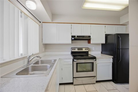Copropriété à louer à Kissimmee, Floride: 3 chambres, 101.08 m2 № 2389247 - photo 2