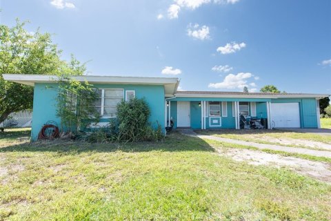 Casa en venta en Port Charlotte, Florida, 3 dormitorios, 147.9 m2 № 1634504 - foto 1