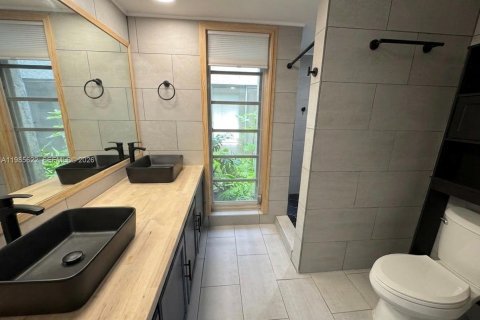 Casa en alquiler en Homestead, Florida, 2 dormitorios, 125.23 m2 № 2047286 - foto 4