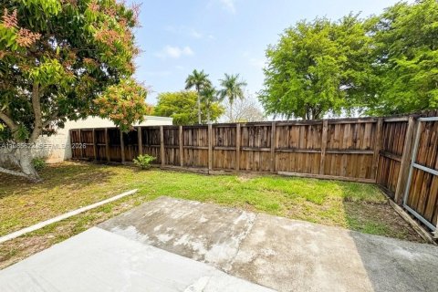 Casa en alquiler en Homestead, Florida, 2 dormitorios, 125.23 m2 № 2047286 - foto 15