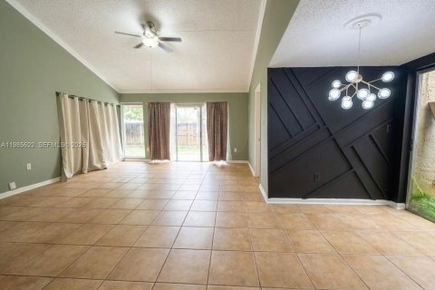 Casa en alquiler en Homestead, Florida, 2 dormitorios, 125.23 m2 № 2047286 - foto 9