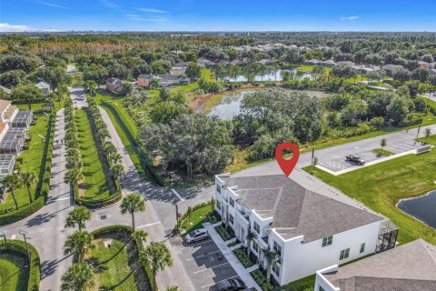 House in Clermont, Florida 3 bedrooms, 172.33 sq.m. № 2341535