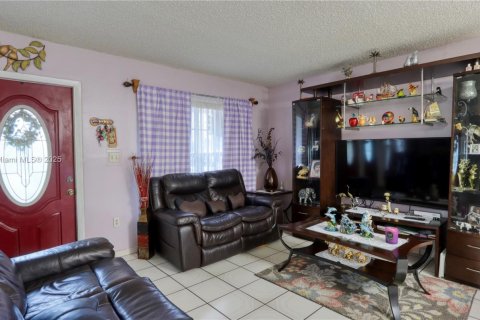 House in Homestead, Florida 4 bedrooms, 197.6 sq.m. № 1892898 - photo 30