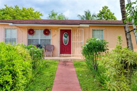 House in Homestead, Florida 4 bedrooms, 197.6 sq.m. № 1892898 - photo 10