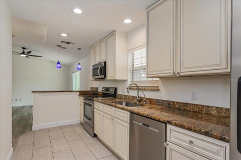 Villa ou maison à vendre à Ocoee, Floride: 3 chambres, 118.73 m2 № 2225683 - photo 8