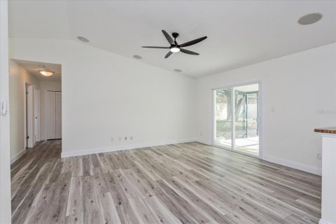Villa ou maison à vendre à Ocoee, Floride: 3 chambres, 118.73 m2 № 2225683 - photo 5