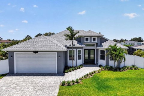 House in Cape Coral, Florida 3 bedrooms, 189.52 sq.m. № 2114317